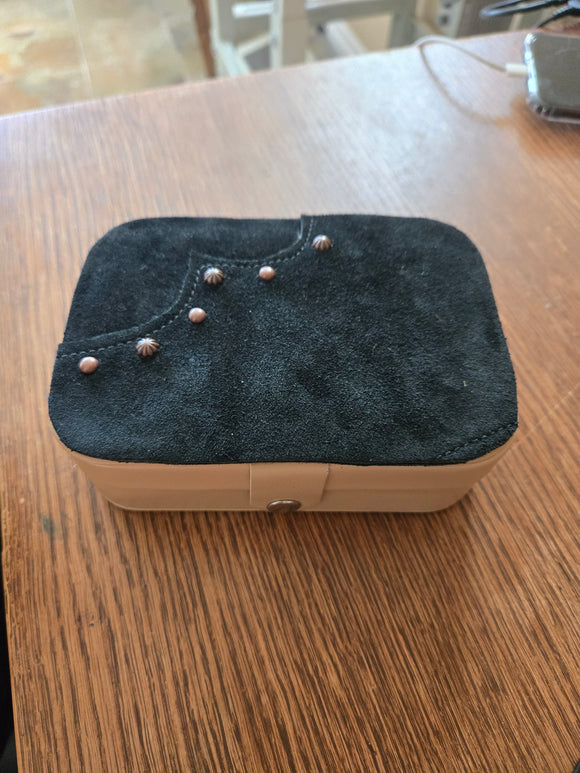 Large jewelry box