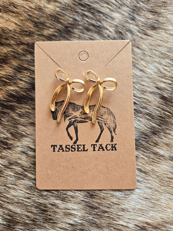 Bow stud earrings