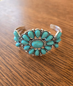 Large stone adjustable bracelet